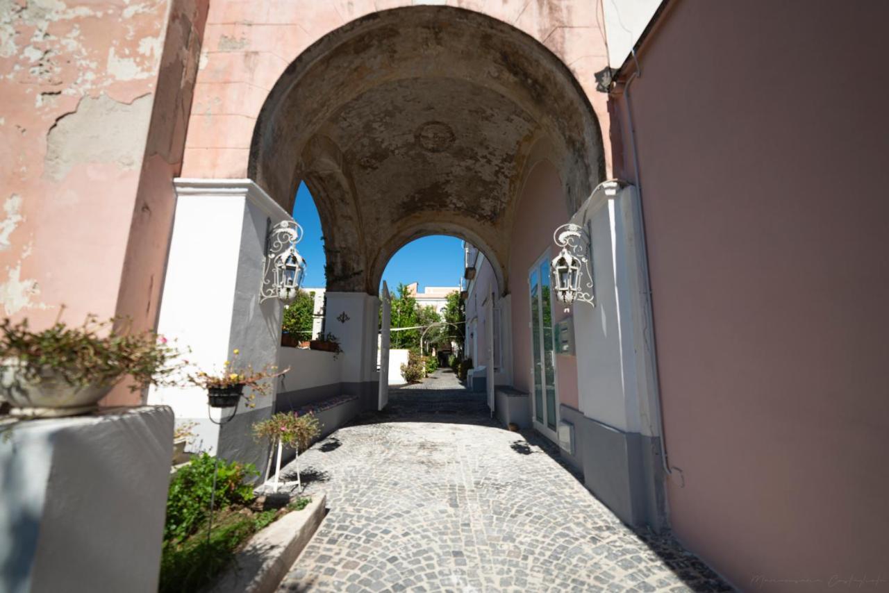 Controvento In Villa Eldorado Procida Bagian luar foto